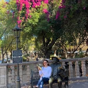 Meet your Posher, Emily